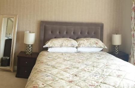 Viewmount Bed & Breakfast Томастаун Екстериор снимка