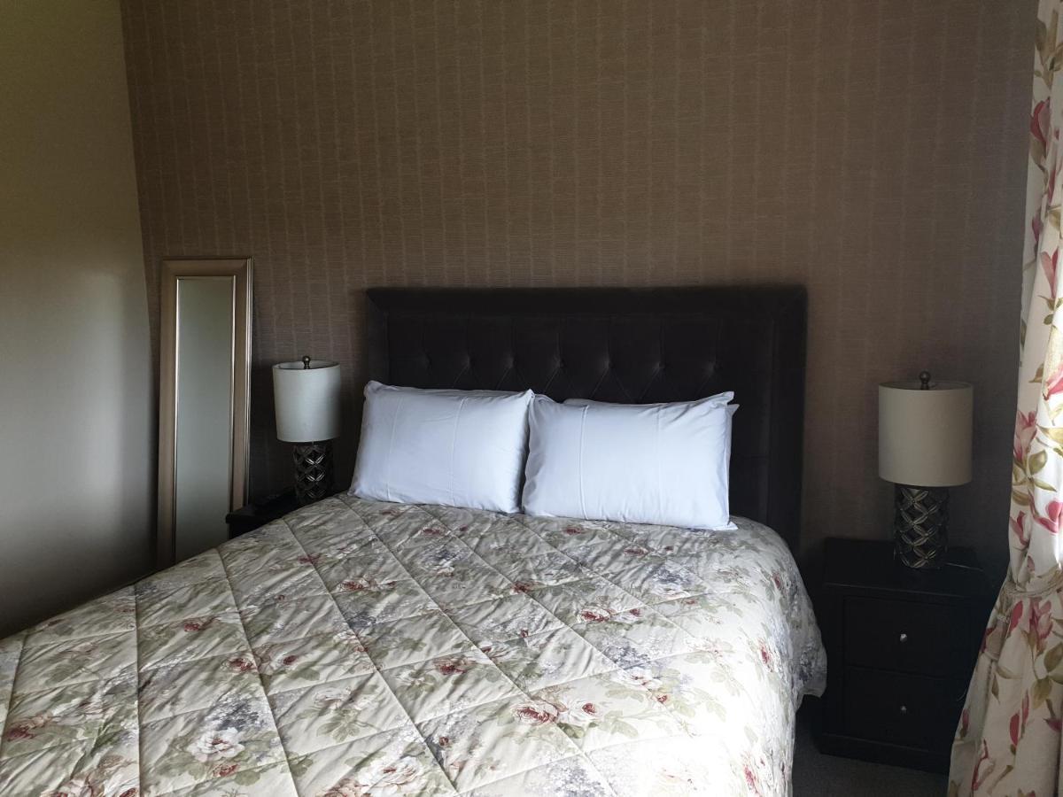 Viewmount Bed & Breakfast Томастаун Екстериор снимка