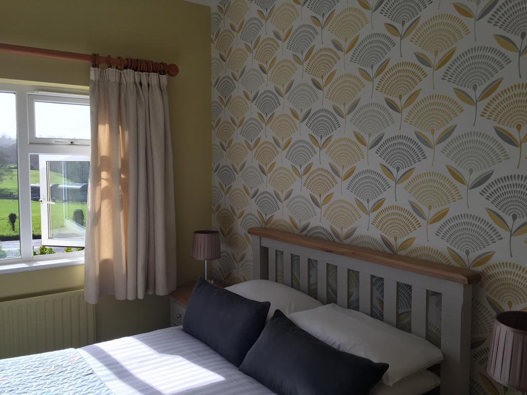 Viewmount Bed & Breakfast Томастаун Екстериор снимка